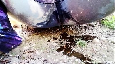 路上で小便をする！？をご覧ください。