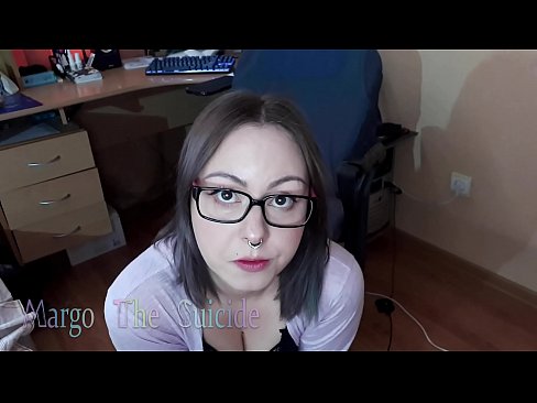 ❤️ 眼鏡をかけたセクシーな少女がカメラに向かってディルドを深くしゃぶる ☑  at ja.com-porn-mz.ru ❌️❤